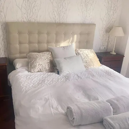 Precioso A 50 M Del Paseo San Pedro- 2 Hab, 2 Banos, Parking - Dispo Del 17 Al 21 Sept شقة